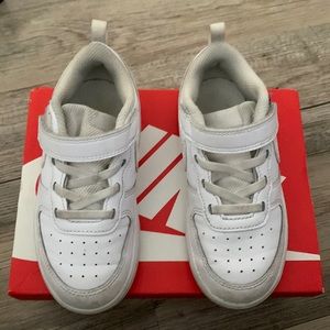 Nike low top sneakers(10c toddler)